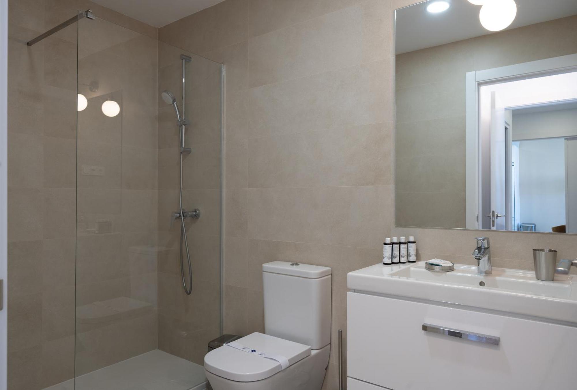 Xpce Urban 7 Skyline - Parking Free Leilighet